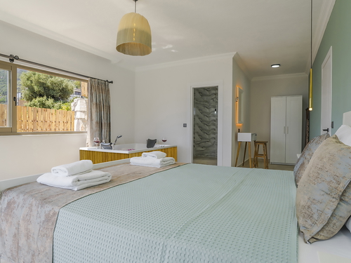  gece  -  Kasım
  | Kaş Yeniköy’de Deniz Manzaralı, Jakuzili Balayı ve Aile Villası – 4 Kişilik Tatil İçin İdeal Seçim
